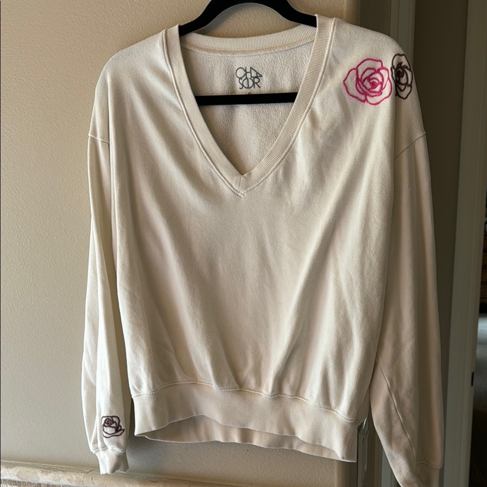 Chaser Cream V-Neck Sweatshirt with Rose Embroidery